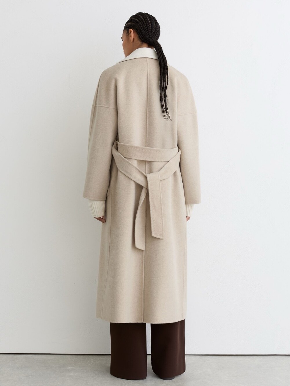 REISS Marcela two tone blindseam coat - Picture 5 of 13